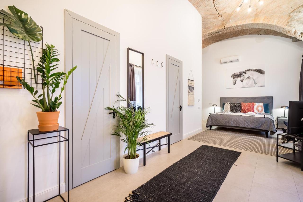 Urban Stable Luxury Apartments Budapest Luaran gambar