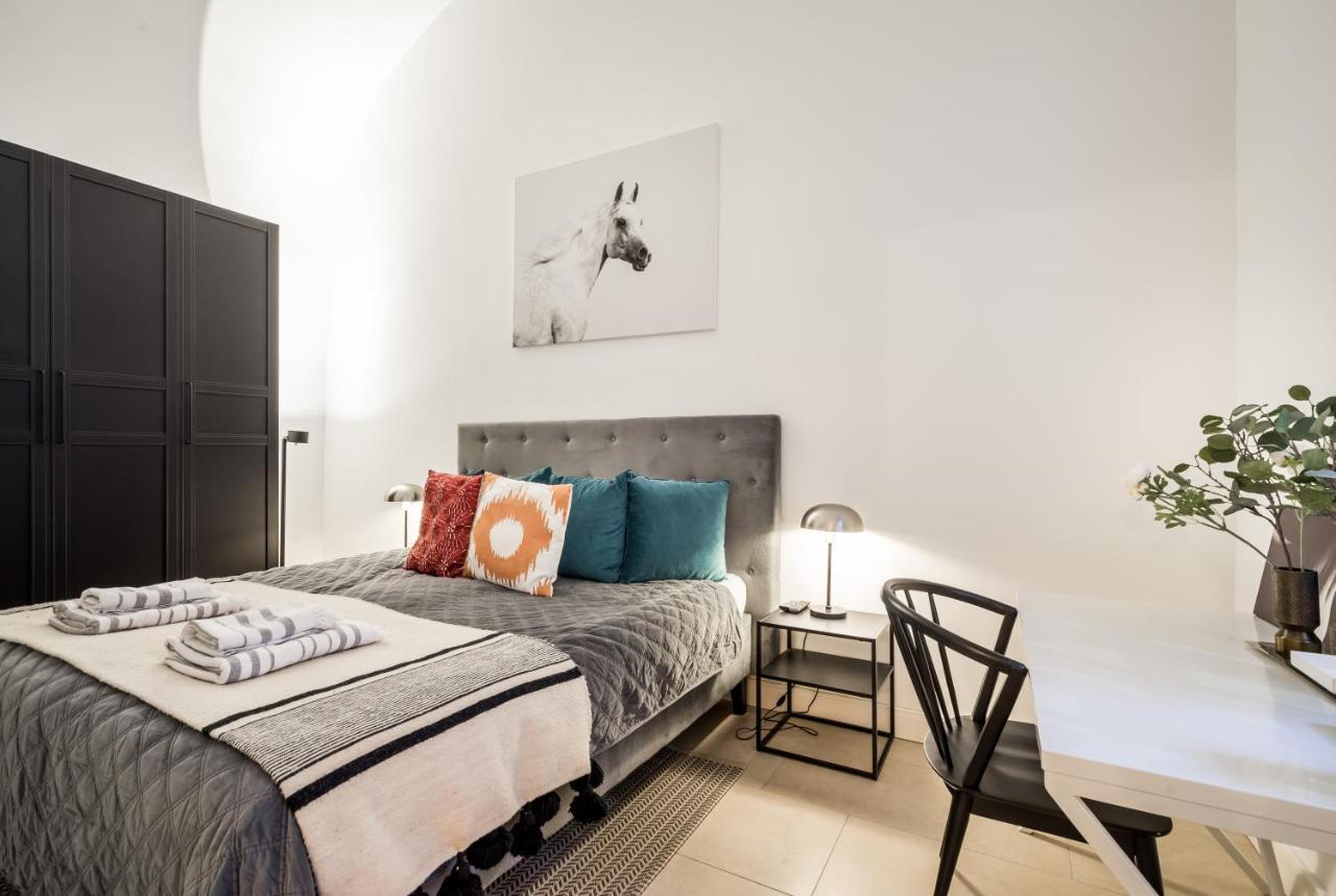 Urban Stable Luxury Apartments Budapest Luaran gambar